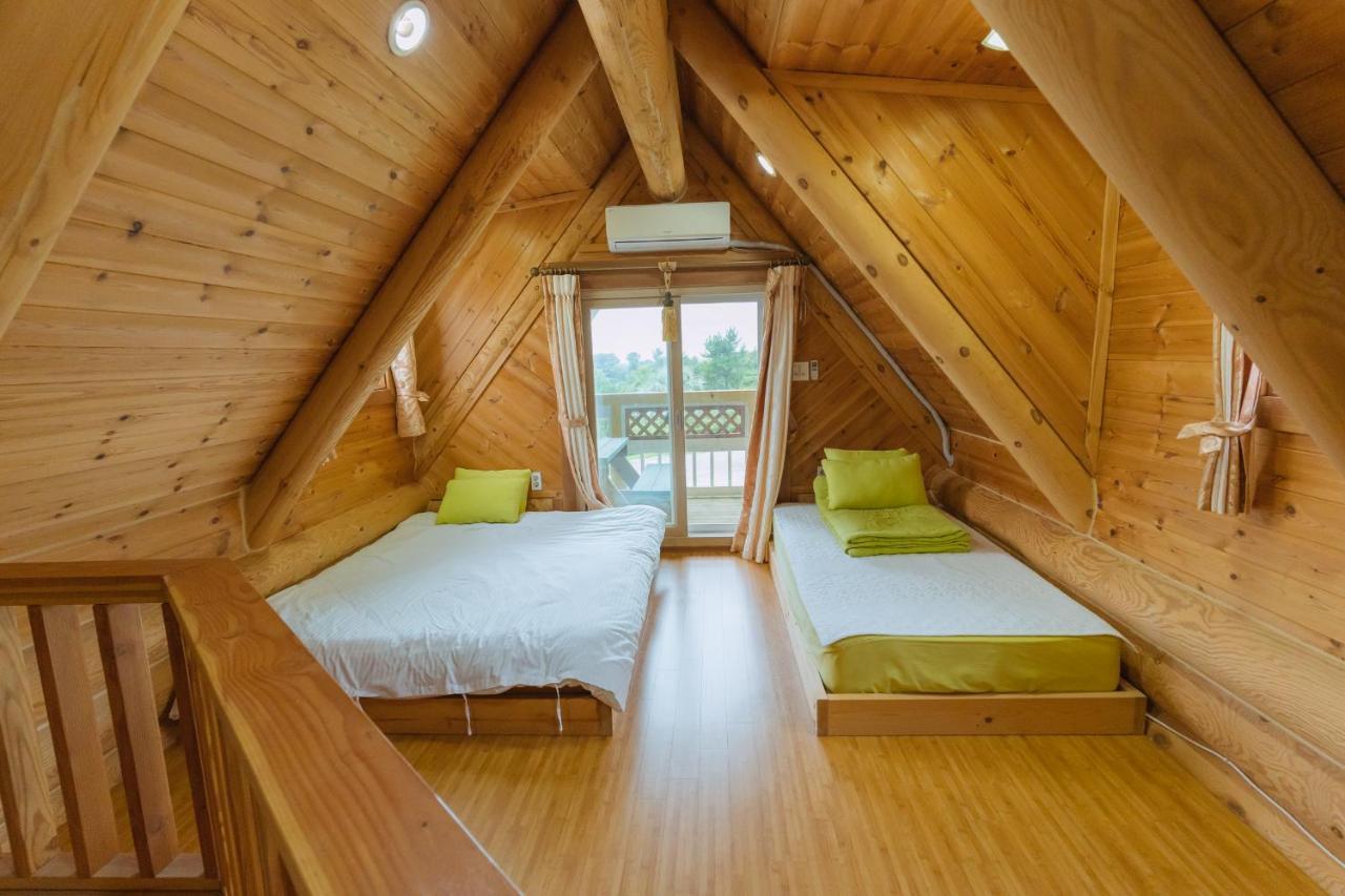 Jungmun Log Pension & Resort Seogwipo Ngoại thất bức ảnh