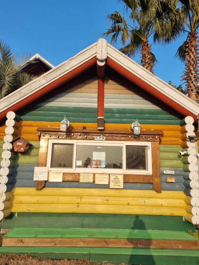 Jungmun Log Pension & Resort Seogwipo Ngoại thất bức ảnh
