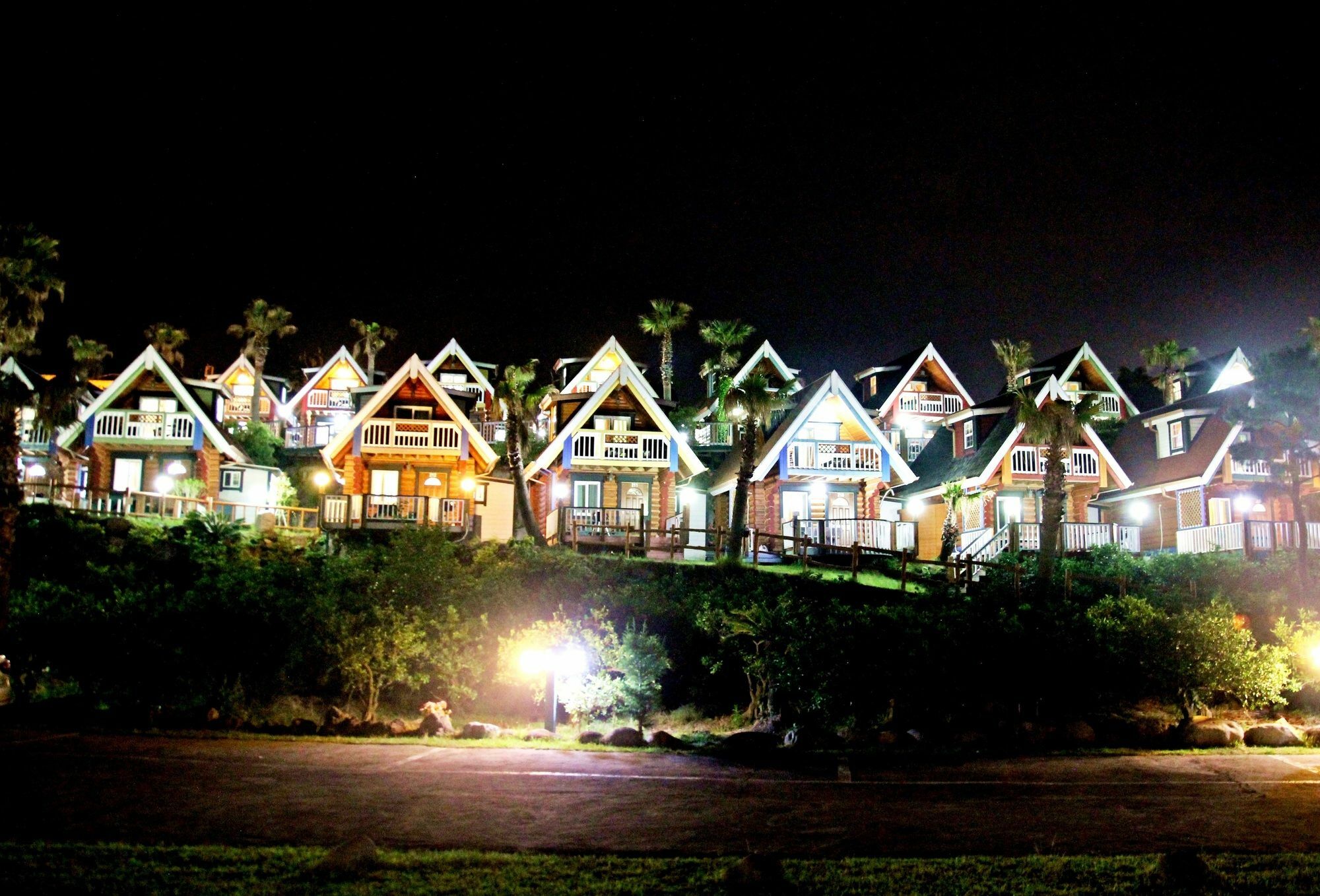 Jungmun Log Pension & Resort Seogwipo Ngoại thất bức ảnh